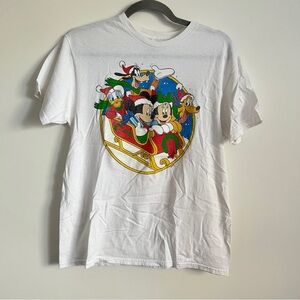 Vintage Disney Mickey Mouse & Friends Christmas Sleigh Graphic T Shirt Size M